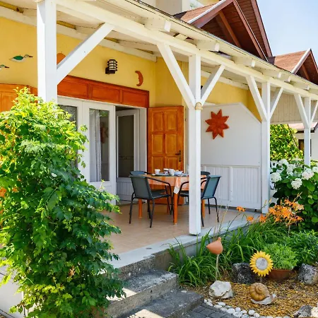 Сasa de vacaciones Jazmin By Interhome Balatonszarszo