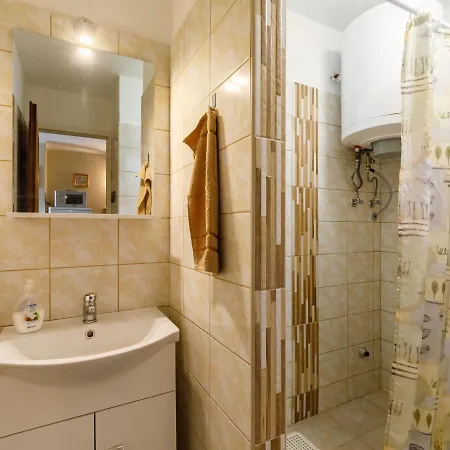 Jazmin By Interhome *